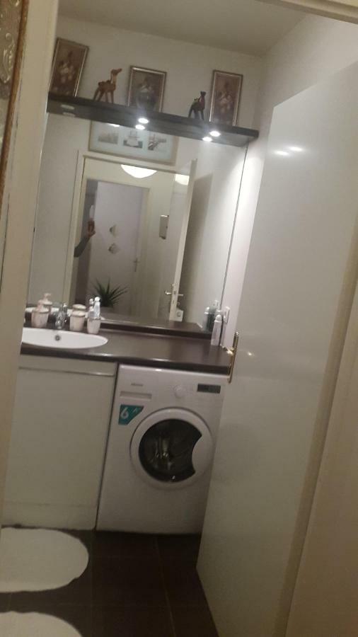 8 Rue Brise Echalas Saint-Denis  Esterno foto